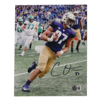 Cade Otton Signed Washington Huskies 8x10 Photo (Beckett) at PristineAuction.com