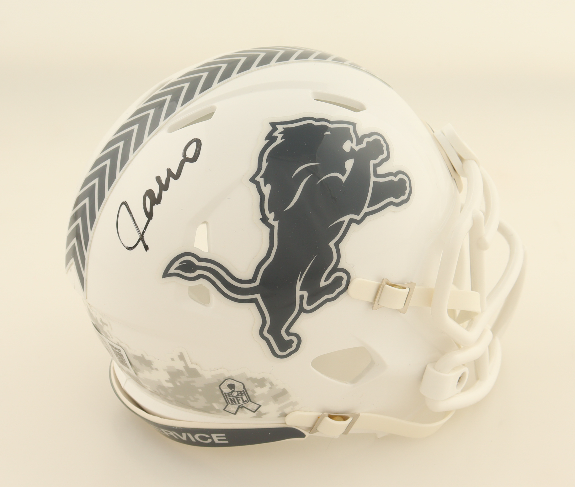 Jameson Williams Signed Lions Salute to Service Alternate Speed Mini Helmet (Beckett) at PristineAuction.com Jameson Williams Signed Lions Salute to Service Alternate Speed Mini Helmet (Beckett) at PristineAuction.com