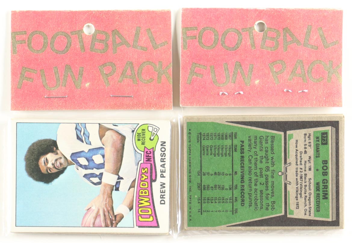 1975 Topps Football Cello Fun Pack Vending Box with (20) Packs at PristineAuction.com 1975 Topps Football Cello Fun Pack Vending Box with (20) Packs at PristineAuction.com