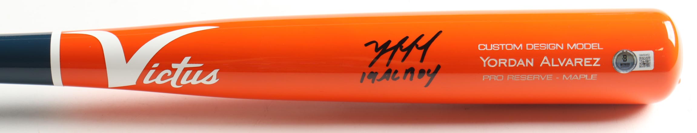 Yordan Alvarez Signed Victus Player Model Bat Inscribed "19 AL ROY" (Beckett) at PristineAuction.com Yordan Alvarez Signed Victus Player Model Bat Inscribed "19 AL ROY" (Beckett) at PristineAuction.com