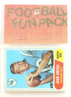 1968 Topps Football Card Fun Pack with (10) Cards at PristineAuction.com