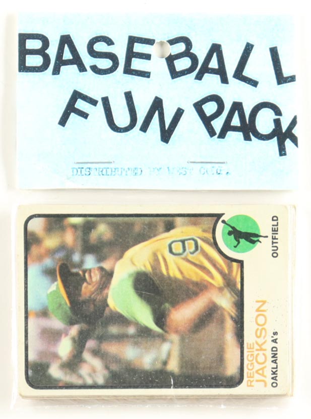 1973 Topps Baseball Card Fun Pack with (10) Cards at PristineAuction.com 1973 Topps Baseball Card Fun Pack with (10) Cards at PristineAuction.com