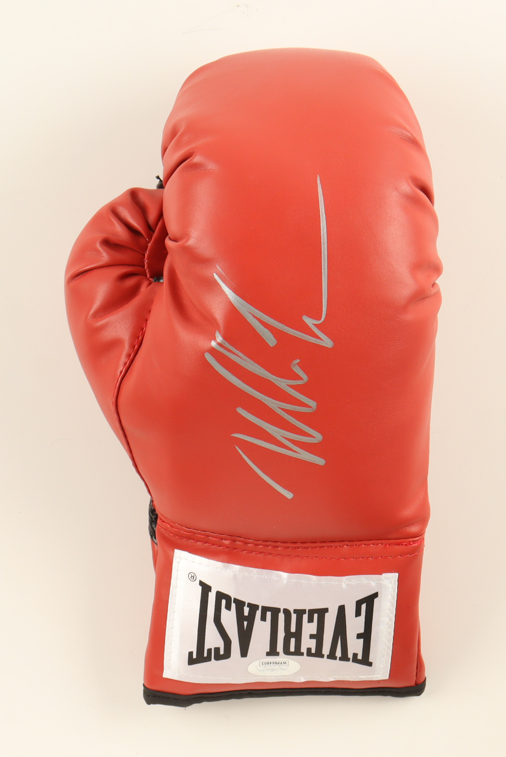 Mike Tyson Signed Everlast Boxing Glove (JSA) at PristineAuction.com Mike Tyson Signed Everlast Boxing Glove (JSA) at PristineAuction.com