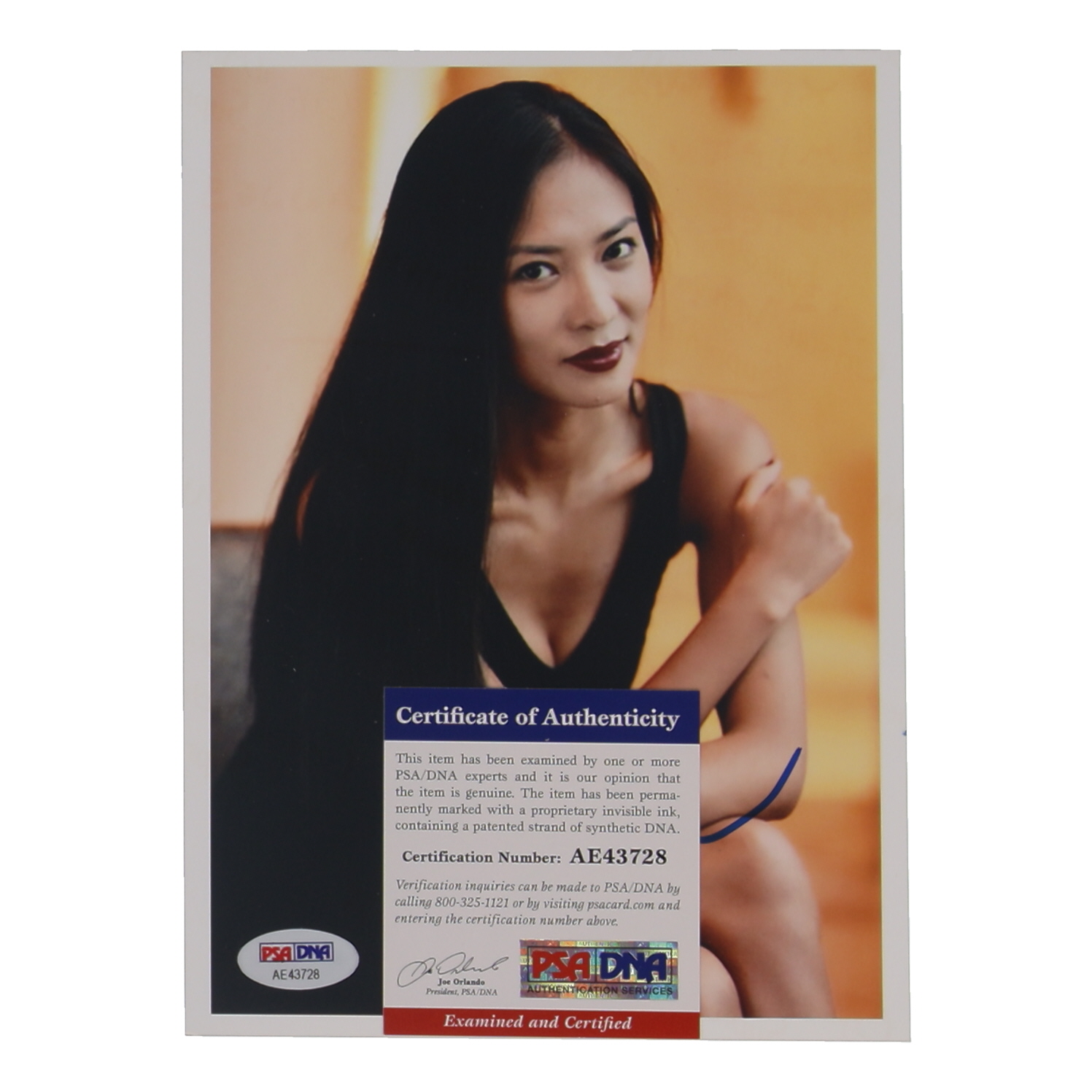 Xin Wang Signed 6x8.25 Photo (PSA) at PristineAuction.com Xin Wang Signed 6x8.25 Photo (PSA) at PristineAuction.com