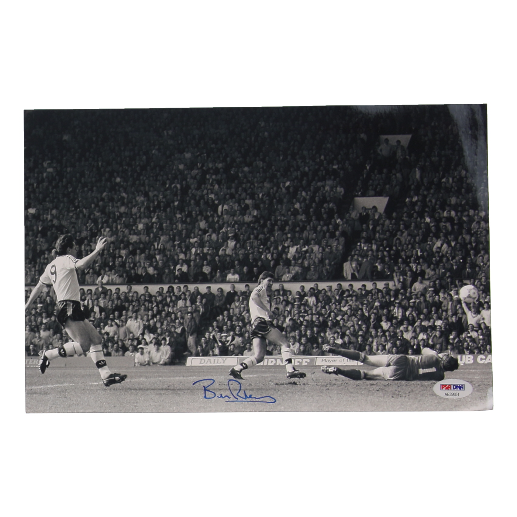 Bryan Robson Signed Manchester United 8x12 Photo (PSA) at PristineAuction.com Bryan Robson Signed Manchester United 8x12 Photo (PSA) at PristineAuction.com