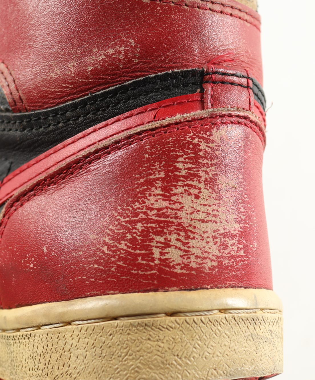 Original 1985 Pair of Nike Air Jordan Basketball Shoes at PristineAuction.com Original 1985 Pair of Nike Air Jordan Basketball Shoes at PristineAuction.com