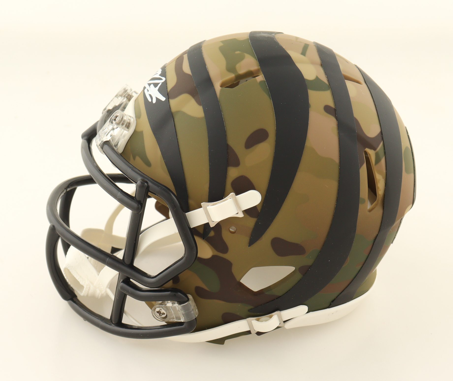 Joe Mixon Signed Bengals AMP Alternate Speed Mini Helmet (JSA & PIA) at PristineAuction.com Joe Mixon Signed Bengals AMP Alternate Speed Mini Helmet (JSA & PIA) at PristineAuction.com