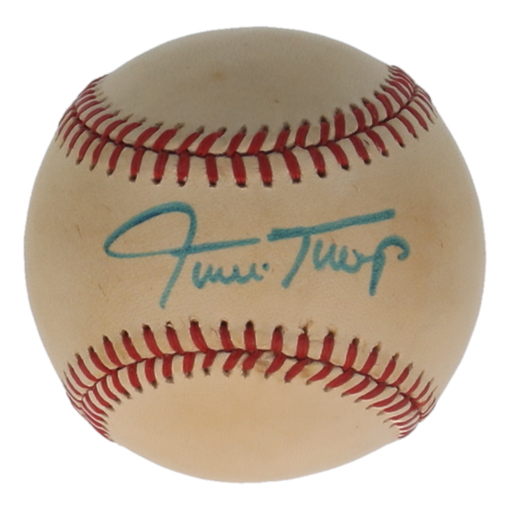 Willie Mays Signed ONL Baseball (JSA) at PristineAuction.com Willie Mays Signed ONL Baseball (JSA) at PristineAuction.com