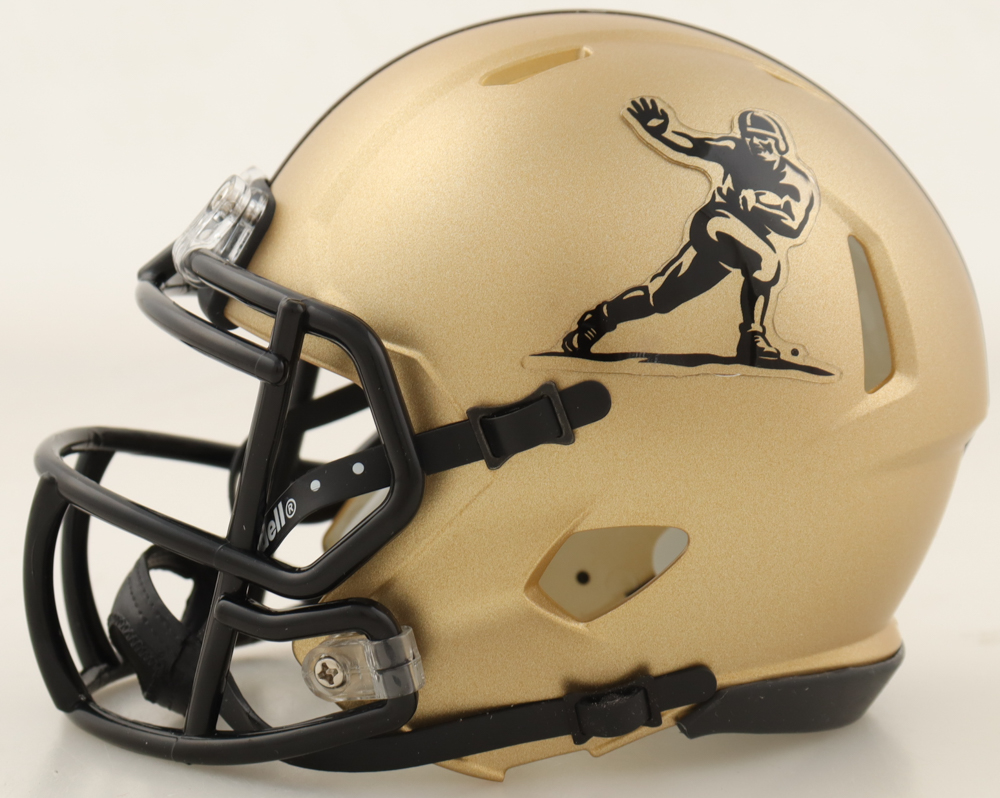 Johnny Manziel Signed Heisman Trophy Logo Speed Mini Helmet Inscribed "Heisman" (Beckett) at PristineAuction.com Johnny Manziel Signed Heisman Trophy Logo Speed Mini Helmet Inscribed "Heisman" (Beckett) at PristineAuction.com