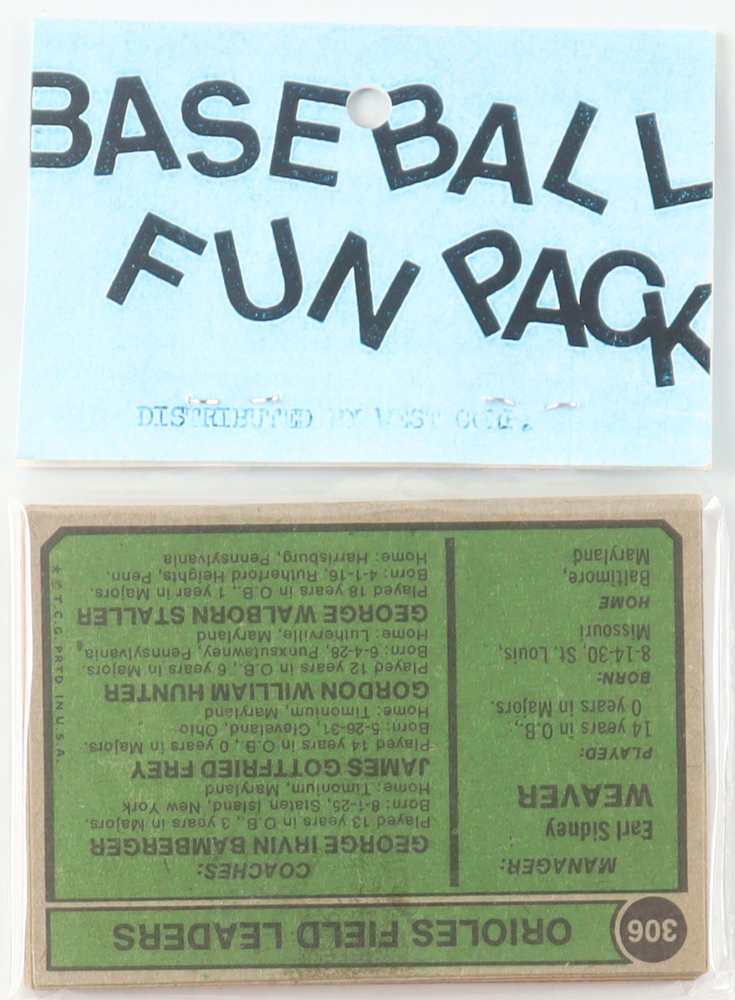 1974 Topps Baseball Card Fun Pack with (10) Cards at PristineAuction.com 1974 Topps Baseball Card Fun Pack with (10) Cards at PristineAuction.com