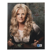 Trisha Yearwood Signed 8x10 Photo Inscribed "Love" (Beckett) at PristineAuction.com