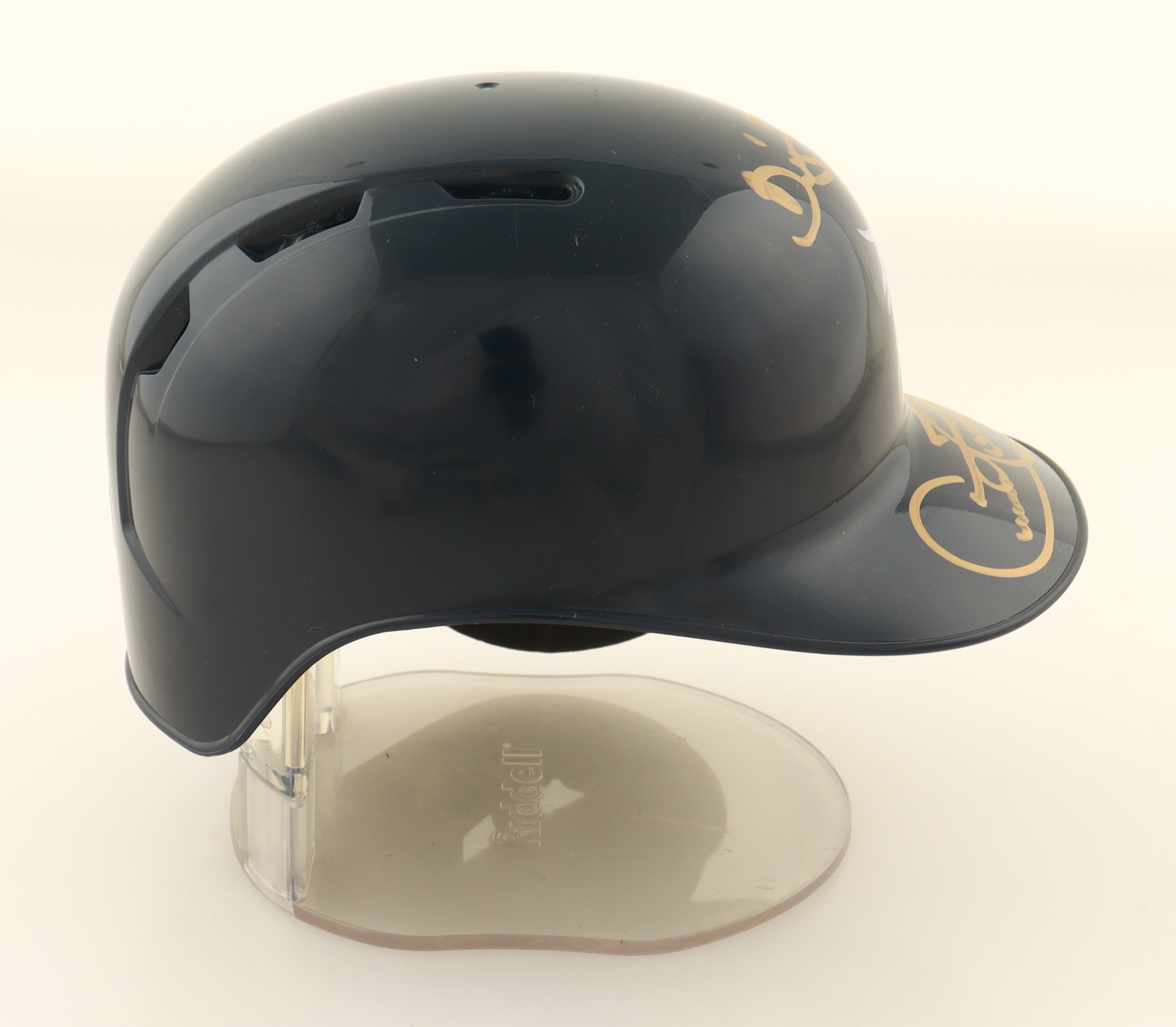 Cecil Fielder Signed Tigers Mini Batting Helmet Inscribed "Big Daddy" (Beckett) at PristineAuction.com Cecil Fielder Signed Tigers Mini Batting Helmet Inscribed "Big Daddy" (Beckett) at PristineAuction.com