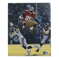 Vernon Davis Signed 49ers 8x10 Photo (Beckett) at PristineAuction.com