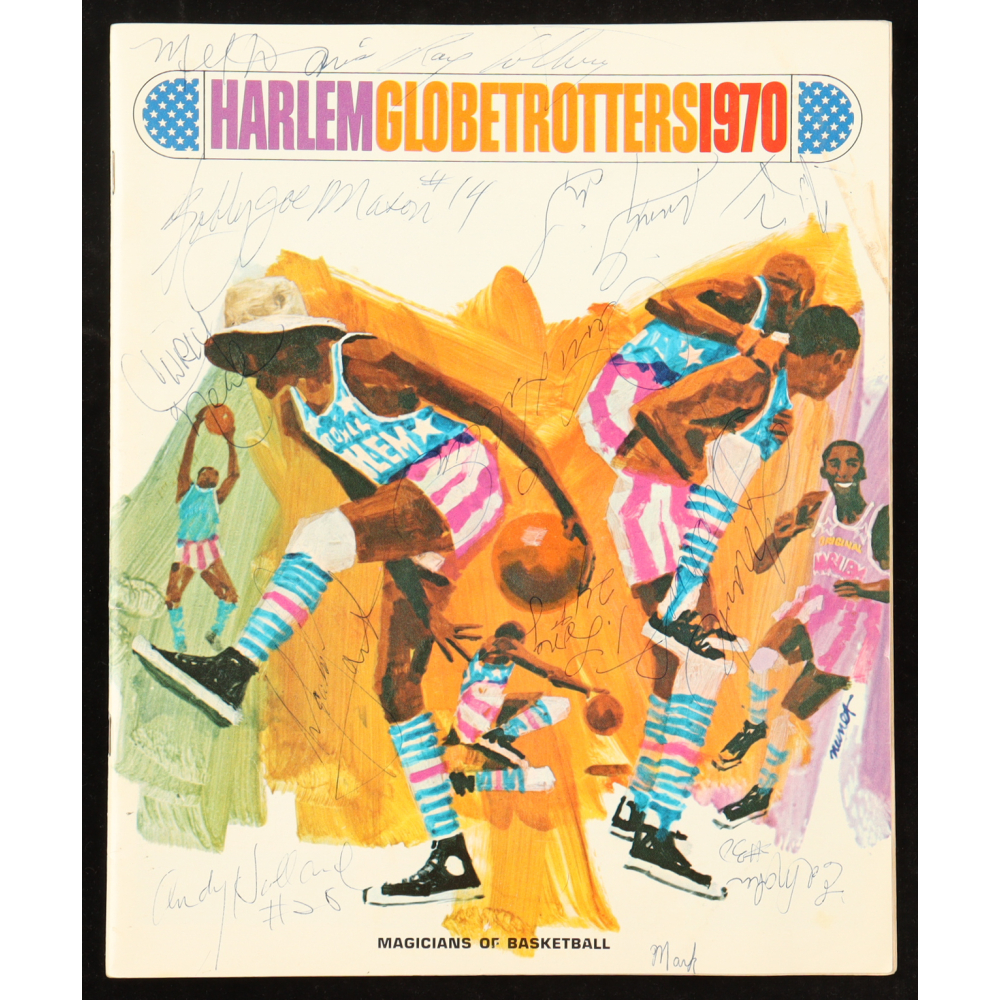 1970 Harlem Globetrotters Yearbook Signed By (10) with Curley Neal, Bobby Mason, Leon Hillard, Frank Stephens (Beckett) at PristineAuction.com
