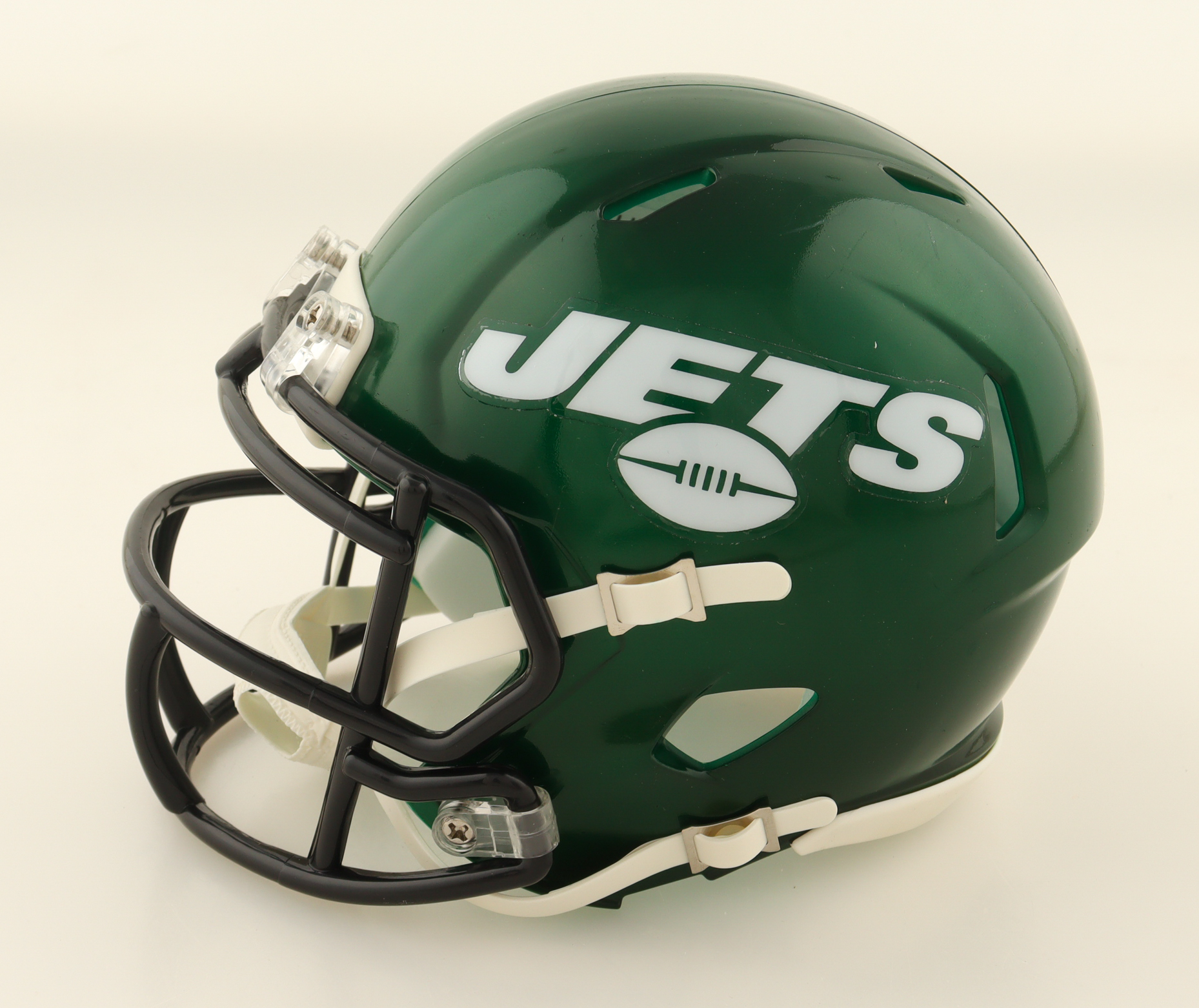CJ Mosely Signed Jets Speed Mini Helmet (JSA) at PristineAuction.com CJ Mosely Signed Jets Speed Mini Helmet (JSA) at PristineAuction.com