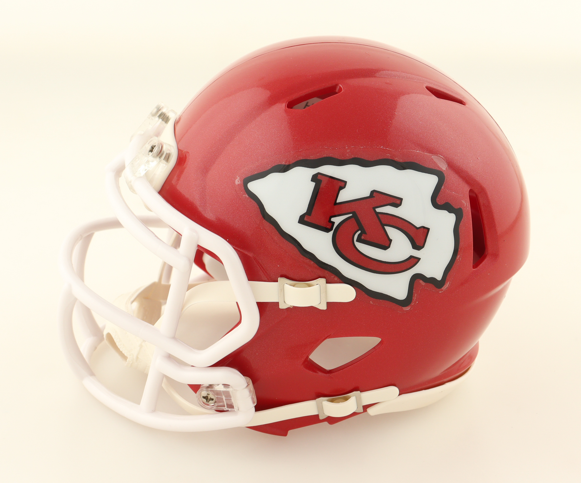 Marquez Valdes-Scantling Signed Chiefs Speed Mini Helmet (Beckett & PIA) at PristineAuction.com Marquez Valdes-Scantling Signed Chiefs Speed Mini Helmet (Beckett & PIA) at PristineAuction.com