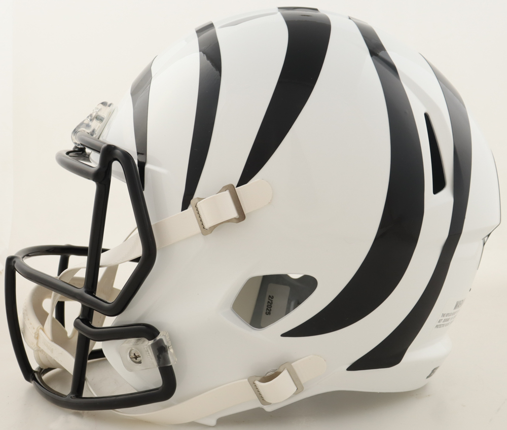 Ken Anderson Signed Bengals Full-Size White Alternate Speed Helmet Inscribed "1981 NFL MVP" (Authentic Ink) at PristineAuction.com Ken Anderson Signed Bengals Full-Size White Alternate Speed Helmet Inscribed "1981 NFL MVP" (Authentic Ink) at PristineAuction.com
