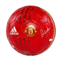 David Beckham Signed Manchester United Logo Adidas Soccer Ball (Panini) at PristineAuction.com