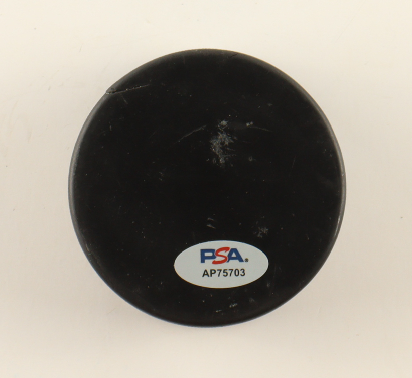 Bobby Hull Signed Hockey Puck Inscribed "HOF 1983" (PSA) at PristineAuction.com Bobby Hull Signed Hockey Puck Inscribed "HOF 1983" (PSA) at PristineAuction.com