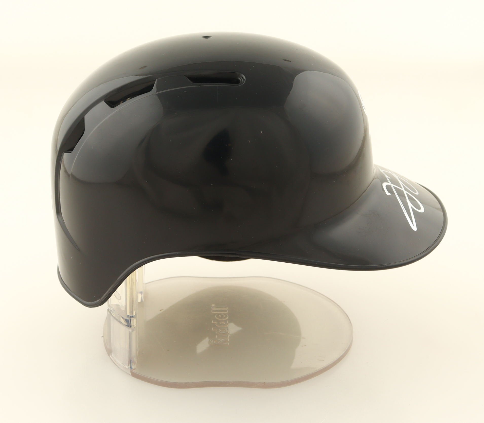 Frank Thomas Signed White Sox Mini Batting Helmet (PSA) at PristineAuction.com Frank Thomas Signed White Sox Mini Batting Helmet (PSA) at PristineAuction.com