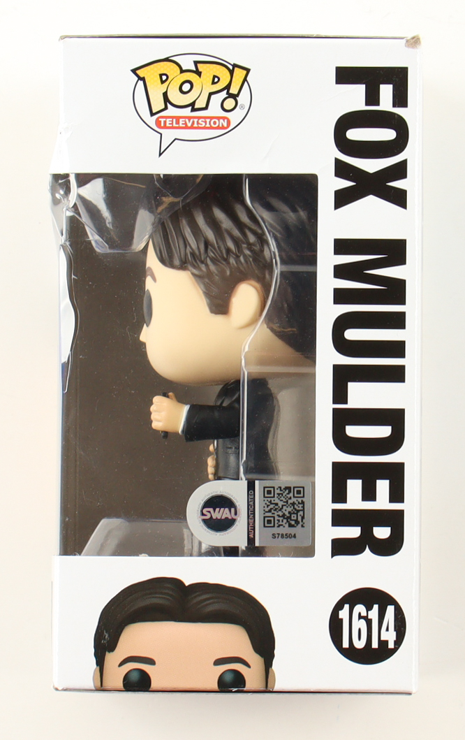 David Duchovny Signed "The X Files" #1614 Fox Mulder Funko Pop! Vinyl Figure (SWAU) at PristineAuction.com David Duchovny Signed "The X Files" #1614 Fox Mulder Funko Pop! Vinyl Figure (SWAU) at PristineAuction.com
