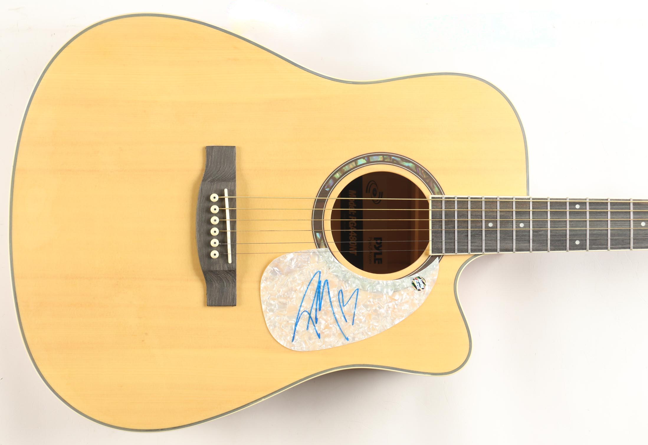 Post Malone Signed 39" Acoustic Guitar (AWM) at PristineAuction.com Post Malone Signed 39" Acoustic Guitar (AWM) at PristineAuction.com