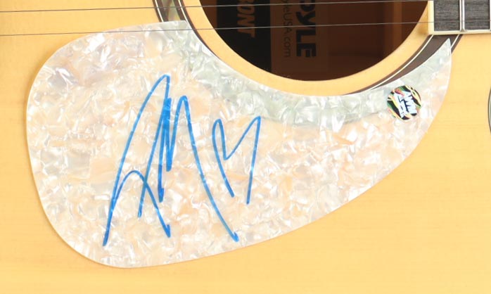 Post Malone Signed 39" Acoustic Guitar (AWM) at PristineAuction.com Post Malone Signed 39" Acoustic Guitar (AWM) at PristineAuction.com