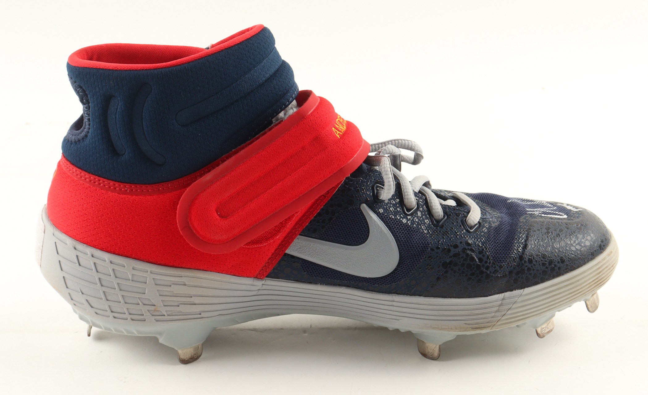 Christian Vazquez Signed Game-Used Nike Baseball Cleat Inscribed "Game Used" (JSA) at PristineAuction.com Christian Vazquez Signed Game-Used Nike Baseball Cleat Inscribed "Game Used" (JSA) at PristineAuction.com