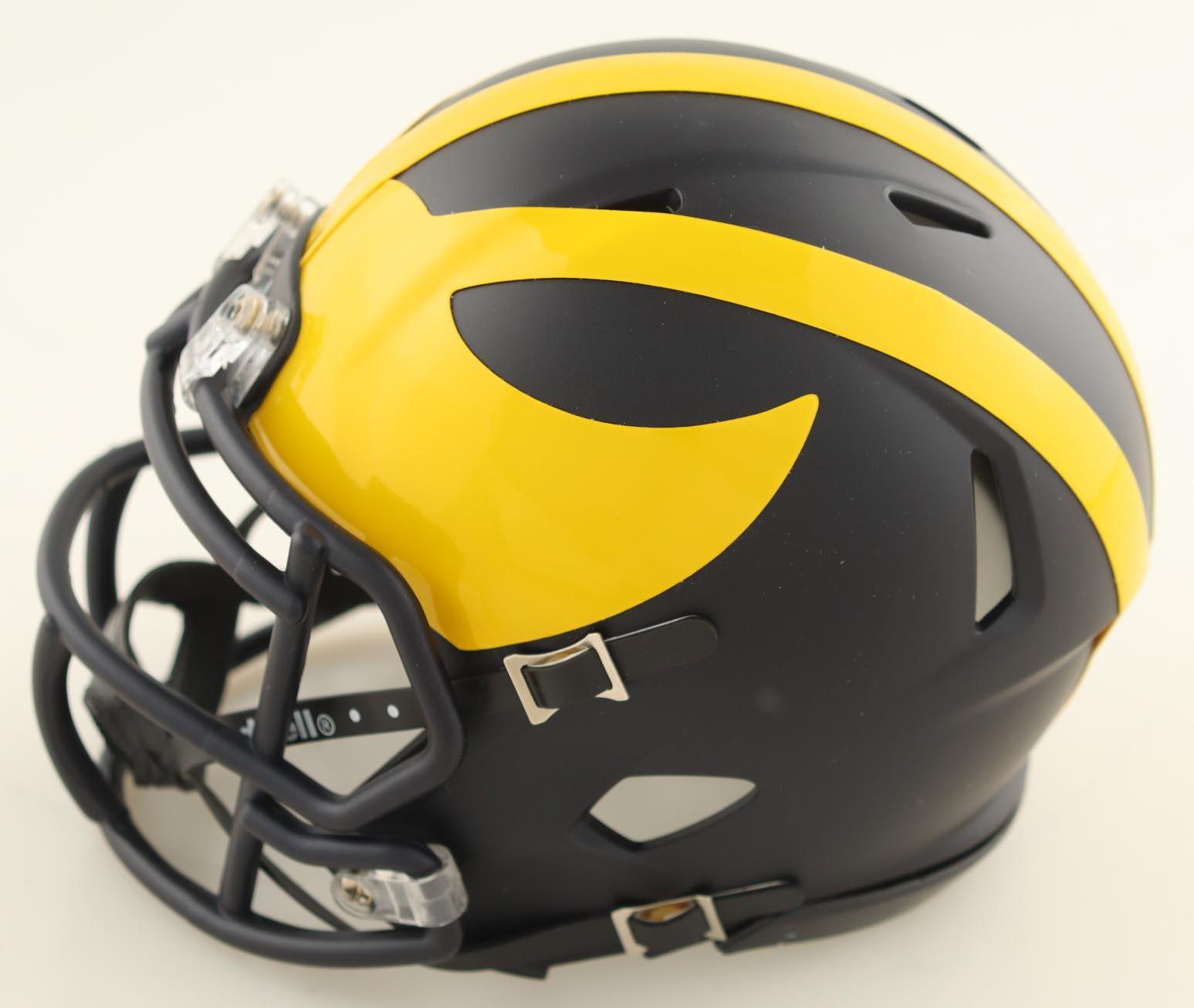 Colston Loveland Signed Michigan Wolverines Speed Mini Helmet Inscribed "3-0 Vs Lil Bro" (Beckett) at PristineAuction.com Colston Loveland Signed Michigan Wolverines Speed Mini Helmet Inscribed "3-0 Vs Lil Bro" (Beckett) at PristineAuction.com