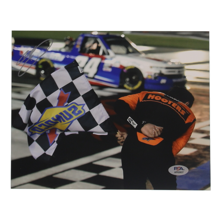 Chase Elliott Signed NASCAR 8x10 Photo (PSA) at PristineAuction.com Chase Elliott Signed NASCAR 8x10 Photo (PSA) at PristineAuction.com