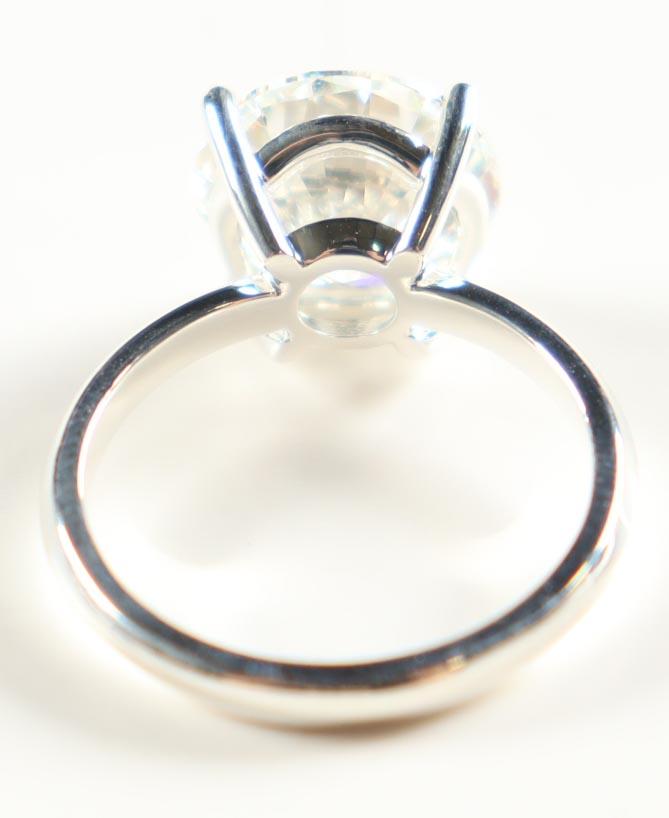 New 5.16 Carats Lab Grown Ideal Cut Diamond Ring H, VVS2 | Estimated Retail Value: $8,700 (UGL & IGI) at PristineAuction.com New 5.16 Carats Lab Grown Ideal Cut Diamond Ring H, VVS2 | Estimated Retail Value: $8,700 (UGL & IGI) at PristineAuction.com