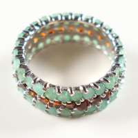 New 4.25 CTW Emerald & Garnet Ring | Estimated Retail Value: $2,000 (UGL) at PristineAuction.com