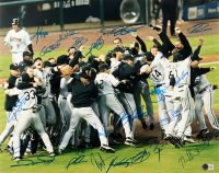 2005 White Sox 16x20 Photo Team-Signed By (23) with Jermaine Dye, Tadahito Iguchi, Carl Everett, Geoff Blum (Beckett) at PristineAuction.com