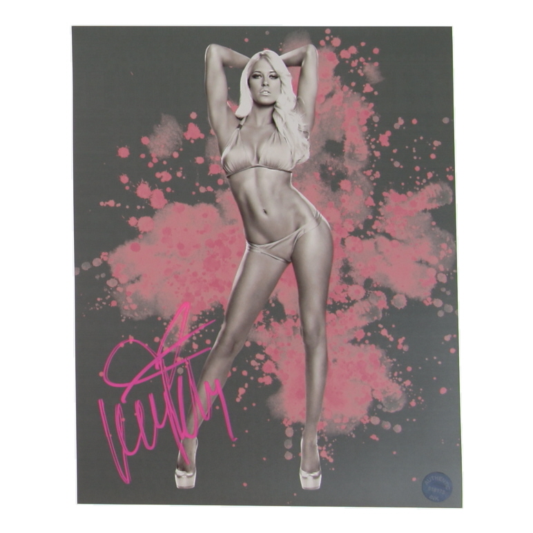 Kelly Kelly Signed 8x10 Photo (Authentic Ink) at PristineAuction.com Kelly Kelly Signed 8x10 Photo (Authentic Ink) at PristineAuction.com