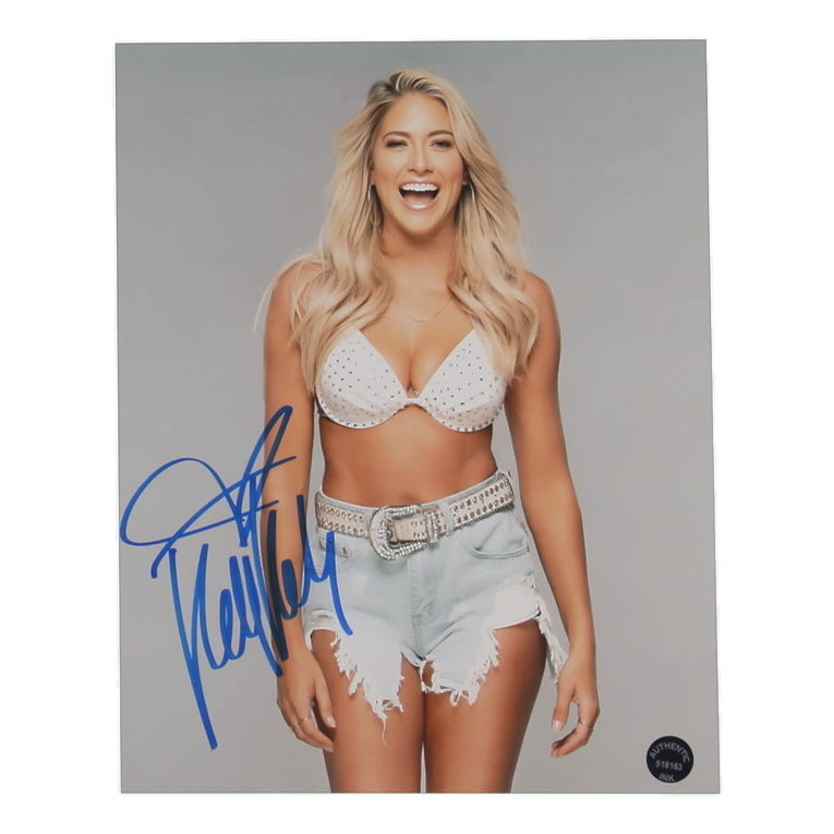 Kelly Kelly Signed 8x10 Photo (Authentic Ink) at PristineAuction.com Kelly Kelly Signed 8x10 Photo (Authentic Ink) at PristineAuction.com