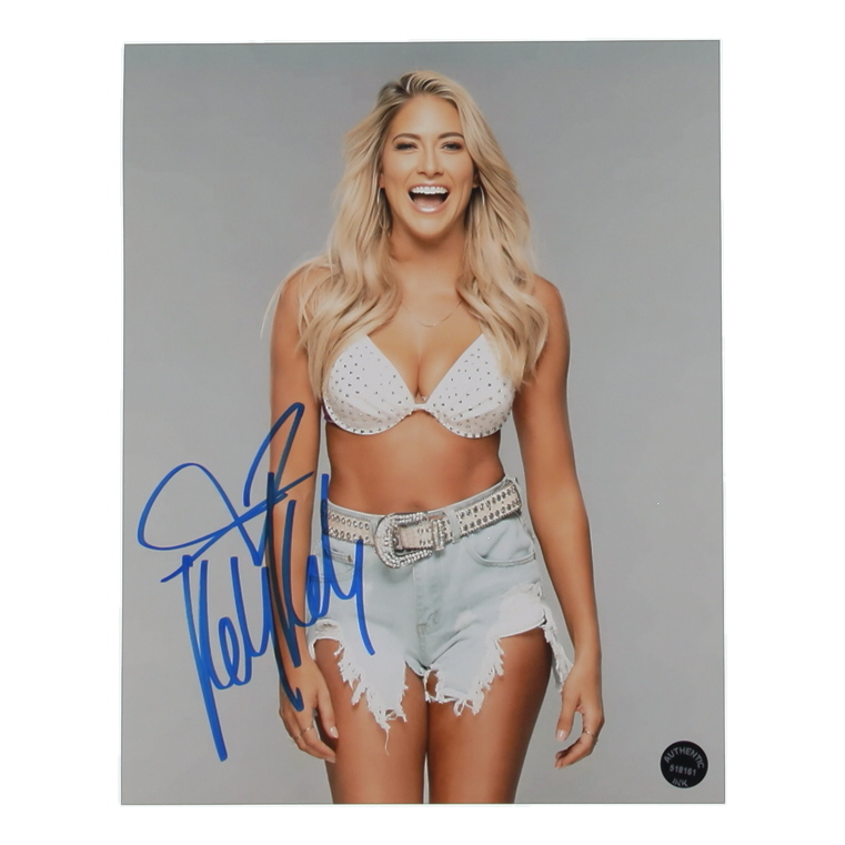 Kelly Kelly Signed 8x10 Photo (Authentic Ink) at PristineAuction.com Kelly Kelly Signed 8x10 Photo (Authentic Ink) at PristineAuction.com