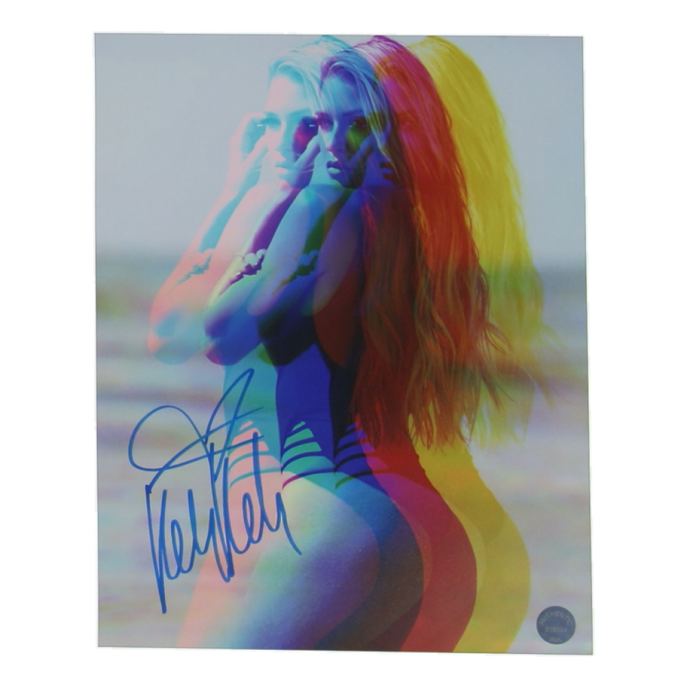 Kelly Kelly Signed 8x10 Photo (Authentic Ink) at PristineAuction.com