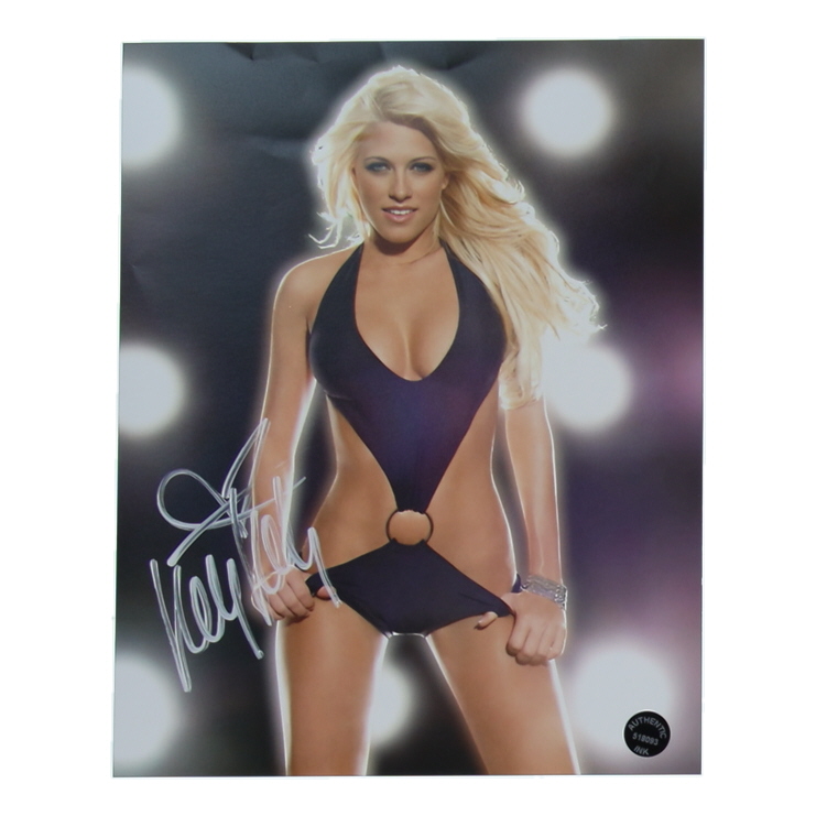 Kelly Kelly Signed 8x10 Photo (Authentic Ink) at PristineAuction.com Kelly Kelly Signed 8x10 Photo (Authentic Ink) at PristineAuction.com