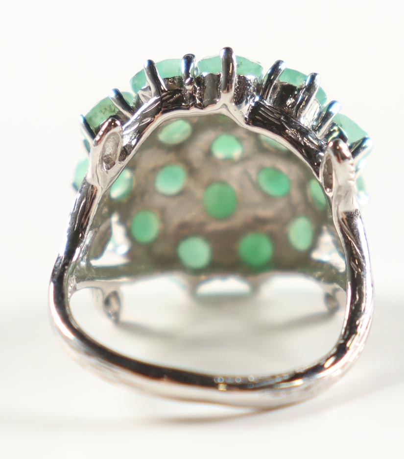New 2.70 CTW Emerald Ring | Estimated Retail Value: $2,300 (UGL) at PristineAuction.com New 2.70 CTW Emerald Ring | Estimated Retail Value: $2,300 (UGL) at PristineAuction.com