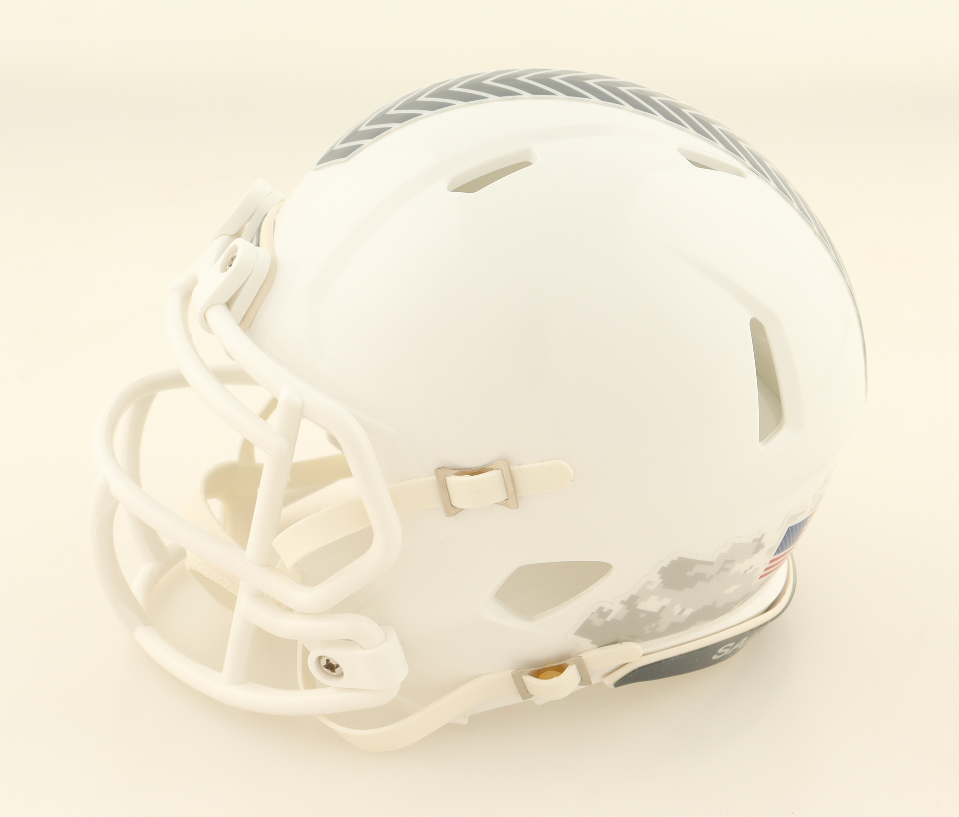 Jack Sawyer Signed Steelers Salute To Service Alternate Speed Mini Helmet (Beckett) at PristineAuction.com Jack Sawyer Signed Steelers Salute To Service Alternate Speed Mini Helmet (Beckett) at PristineAuction.com