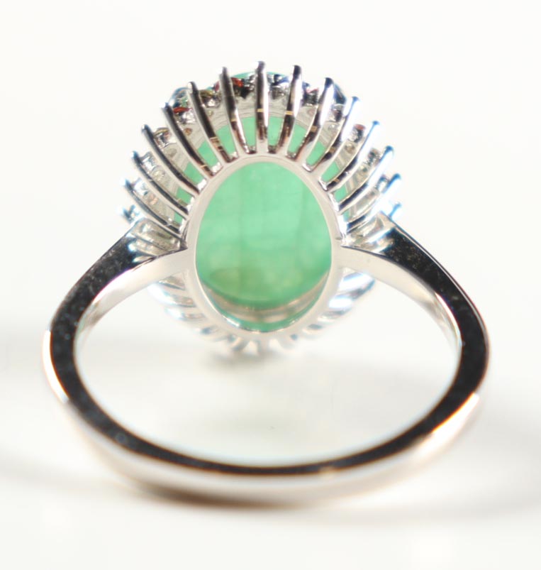 New 6.0 CTW Emerald & Sapphire Ring | Estimated Retail Value: $3,250 (UGL) at PristineAuction.com New 6.0 CTW Emerald & Sapphire Ring | Estimated Retail Value: $3,250 (UGL) at PristineAuction.com