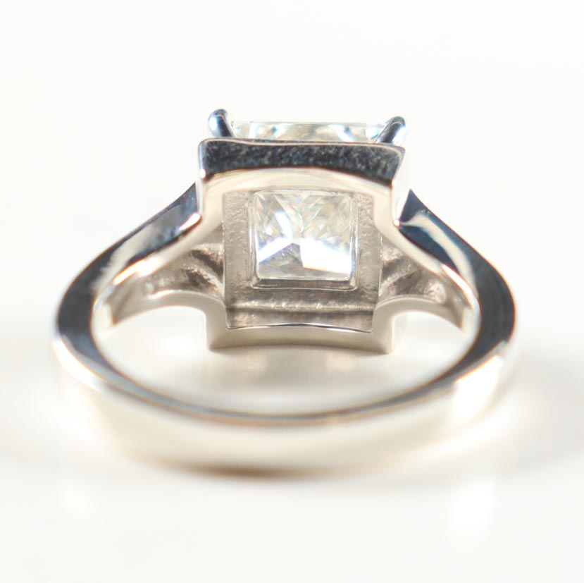 New 3.77 Carats Lab Grown Diamond Ring G, VS2 | Estimated Retail Value: $6,000 (UGL & IGI) at PristineAuction.com New 3.77 Carats Lab Grown Diamond Ring G, VS2 | Estimated Retail Value: $6,000 (UGL & IGI) at PristineAuction.com