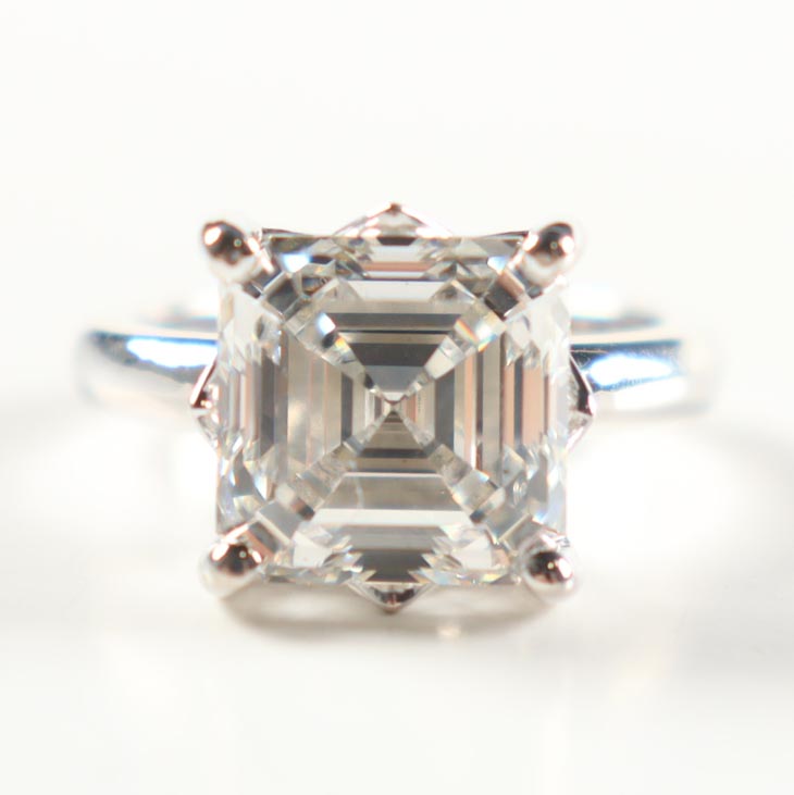 New 7.21 Carats Lab Grown Diamond Ring G, VS2 | Estimated Retail Value: $11,000 (UGL & IGI) at PristineAuction.com New 7.21 Carats Lab Grown Diamond Ring G, VS2 | Estimated Retail Value: $11,000 (UGL & IGI) at PristineAuction.com
