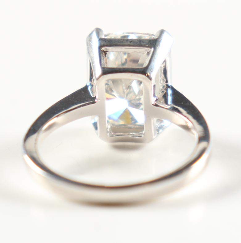 New 5.02 Carats Lab Grown Diamond Ring G, VS2 | Estimated Retail Value: $8,000 (UGL & IGI) at PristineAuction.com New 5.02 Carats Lab Grown Diamond Ring G, VS2 | Estimated Retail Value: $8,000 (UGL & IGI) at PristineAuction.com