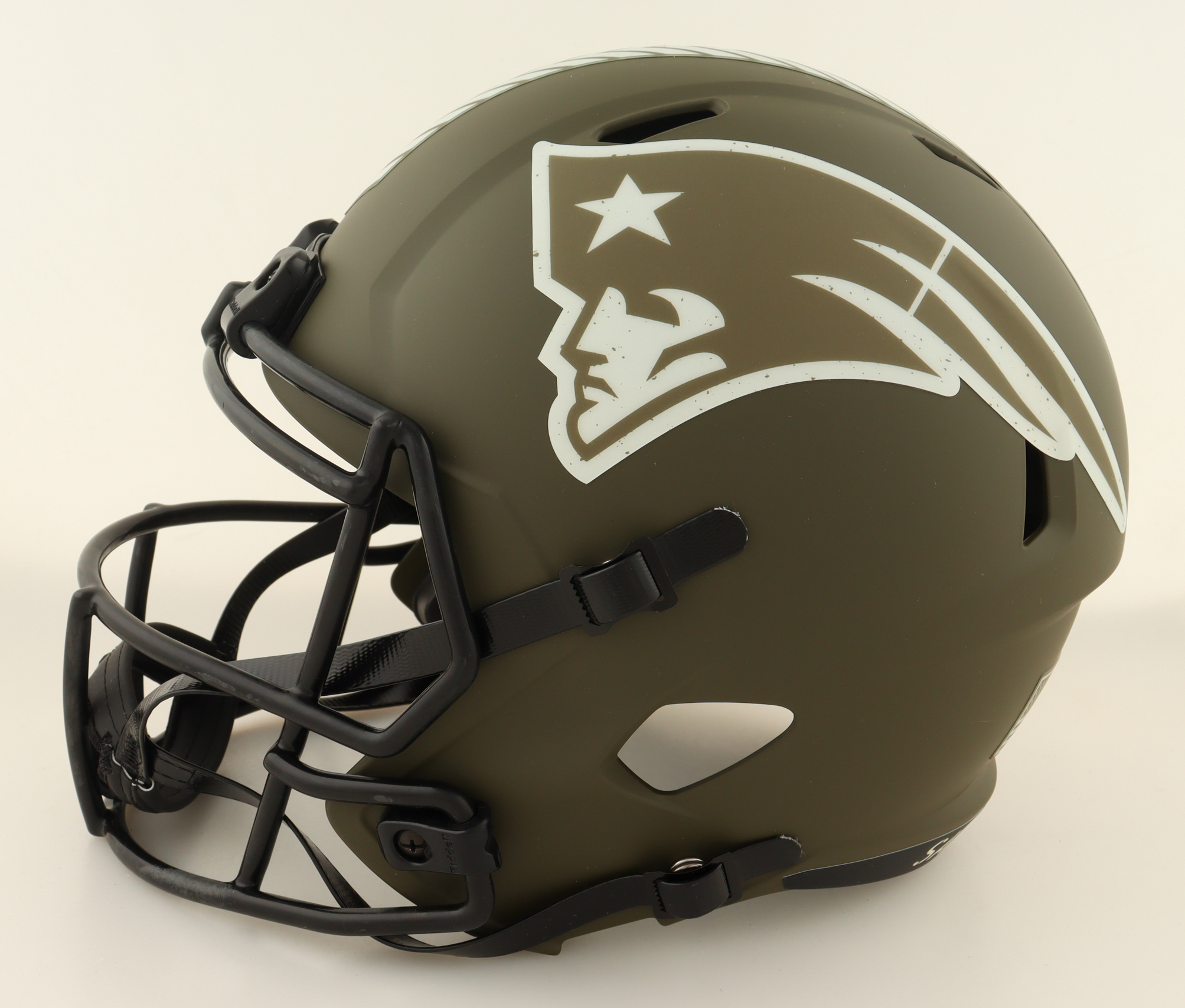 Bailey Zappe Signed Patriots Full-Size Salute To Service Alternate Speed Helmet (JSA) at PristineAuction.com Bailey Zappe Signed Patriots Full-Size Salute To Service Alternate Speed Helmet (JSA) at PristineAuction.com