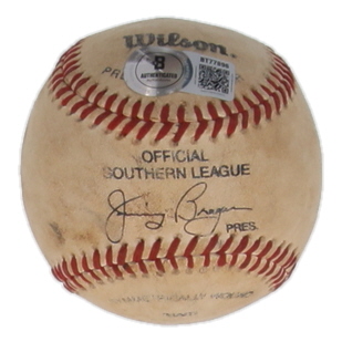 Tom Glavine Signed OSL Baseball (Beckett) at PristineAuction.com Tom Glavine Signed OSL Baseball (Beckett) at PristineAuction.com