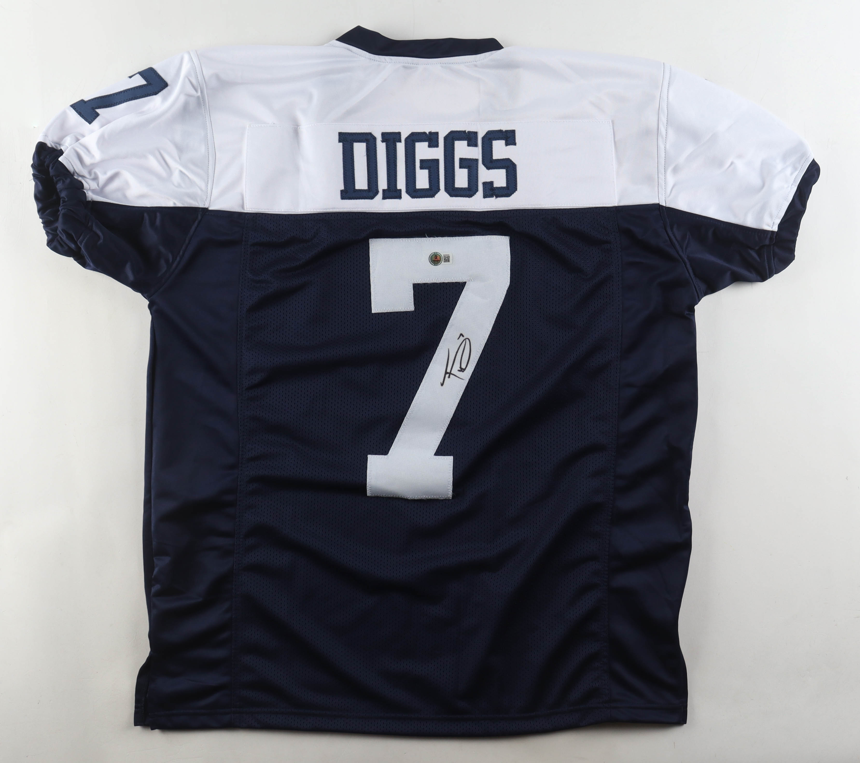 Trevon Diggs Signed Jersey (Beckett) at PristineAuction.com Trevon Diggs Signed Jersey (Beckett) at PristineAuction.com