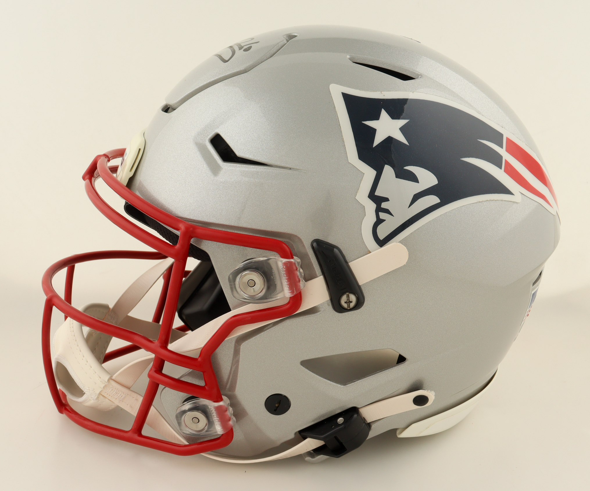 Mac Jones Signed Patriots Full-Size Authentic On-Field Speed Helmet (Beckett) at PristineAuction.com Mac Jones Signed Patriots Full-Size Authentic On-Field Speed Helmet (Beckett) at PristineAuction.com