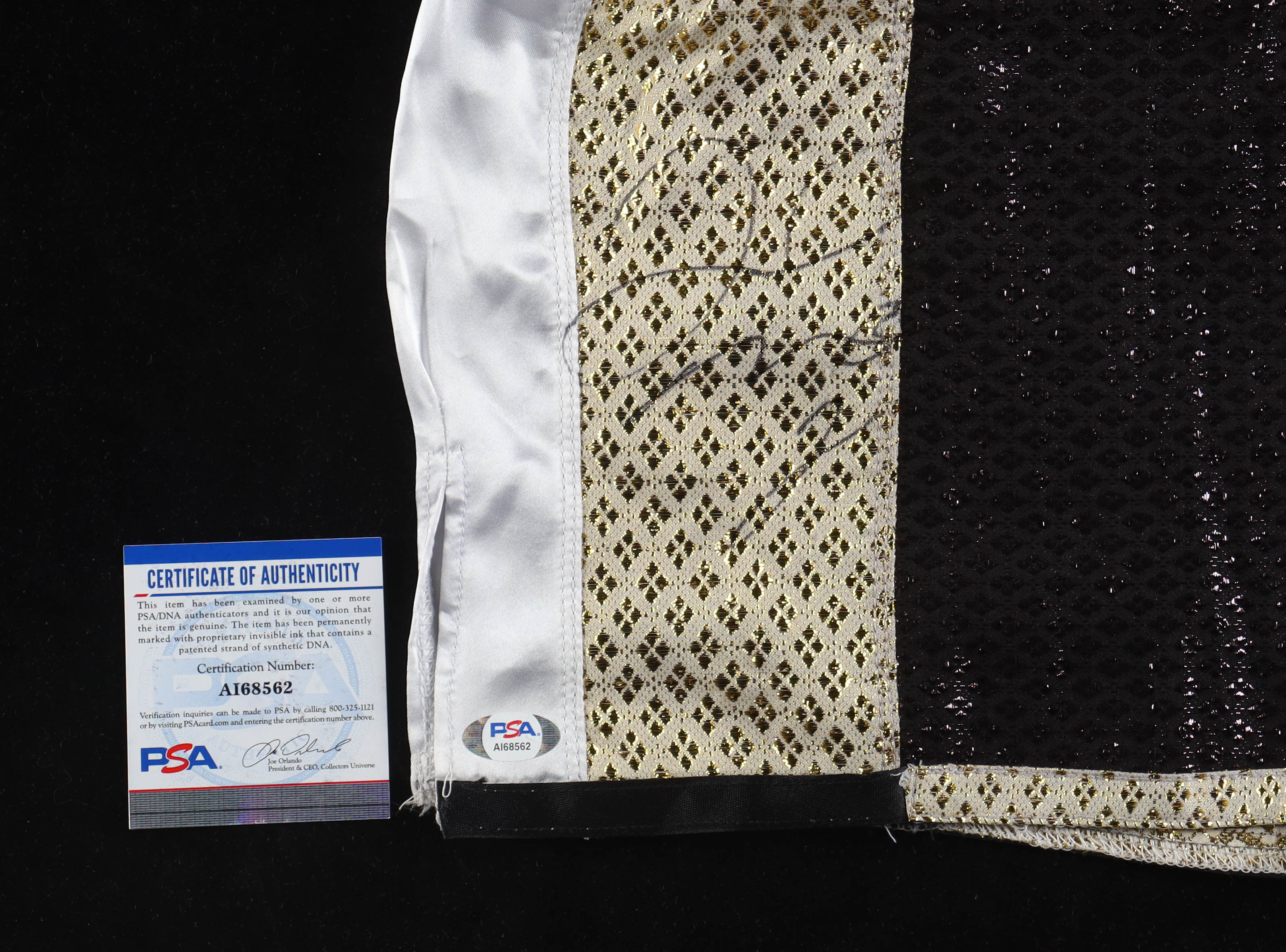 Floyd Mayweather Jr. Signed Boxing Trunks (PSA) at PristineAuction.com Floyd Mayweather Jr. Signed Boxing Trunks (PSA) at PristineAuction.com
