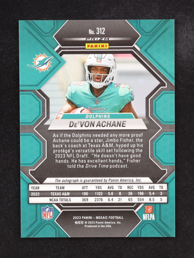 De'Von Achane 2023 Panini Mosaic Rookie Autographs Mosaic No Huddle Blue #312 EXCH RC at PristineAuction.com De'Von Achane 2023 Panini Mosaic Rookie Autographs Mosaic No Huddle Blue #312 EXCH RC at PristineAuction.com